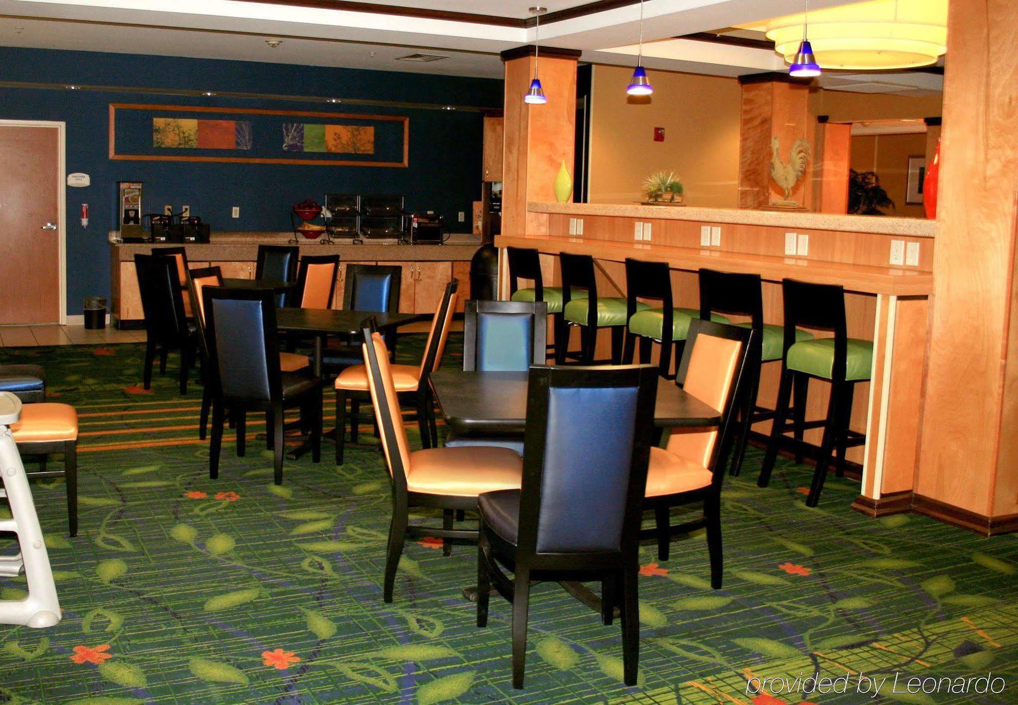 Hotel Fairfield & By Marriott 3*